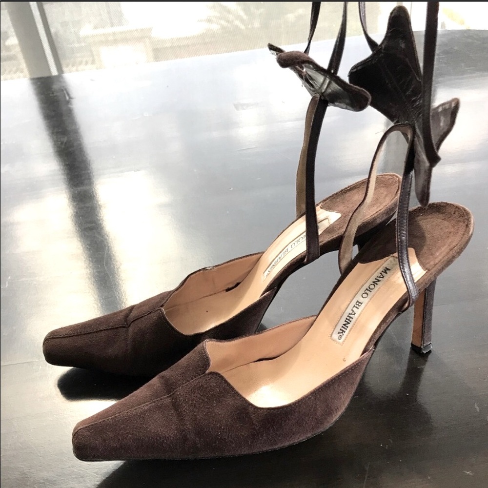 Vintage MANOLO BLAHNIK Medium Heel Tie-Strap open-heel Pump